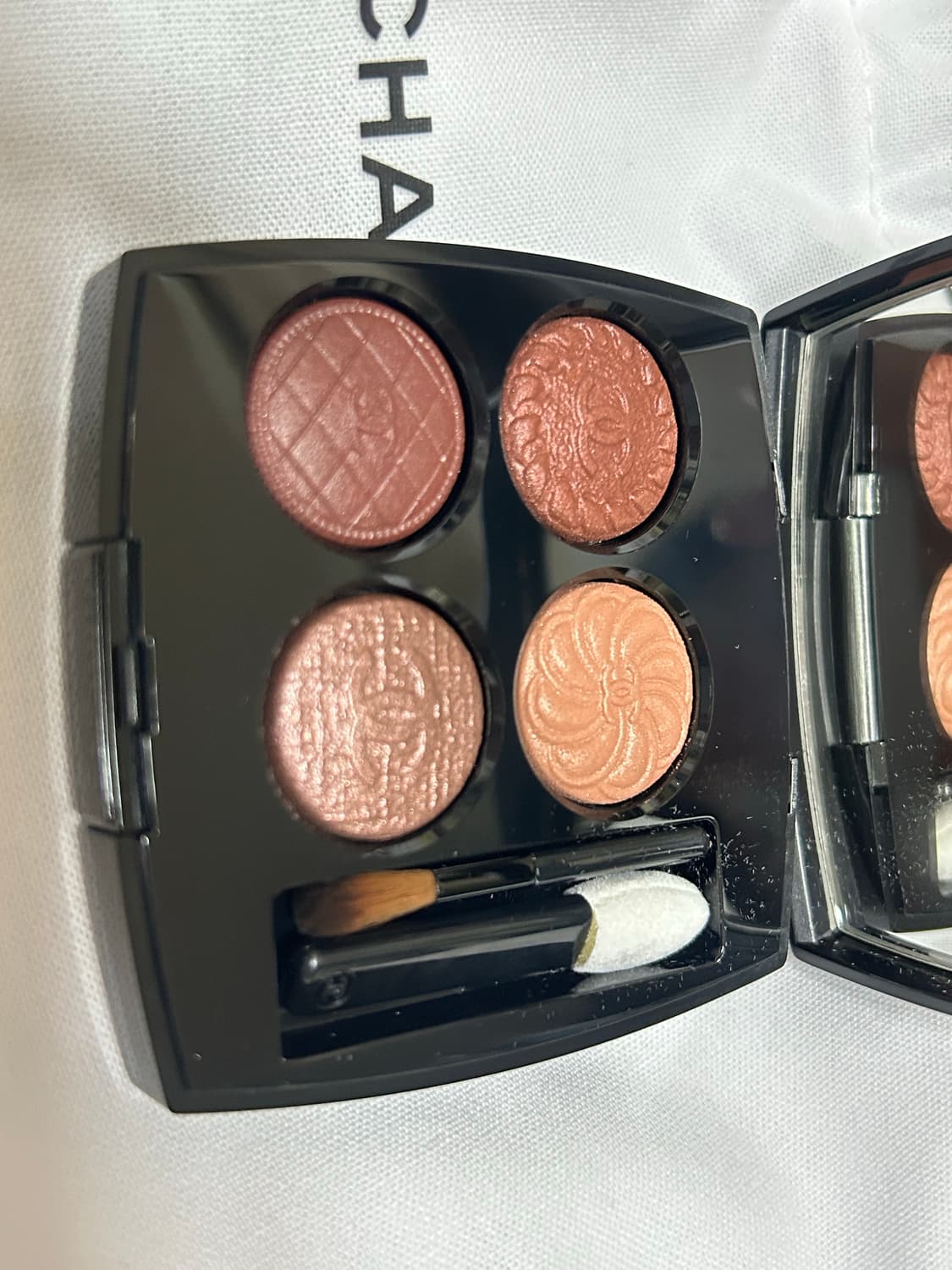 샤넬 레 꺄트르 옹브르 버튼 4구 팔레트 219 꾸뛰르 상품이미지2