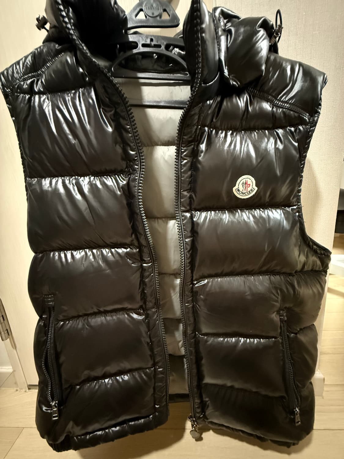 급처) 몽클레어 25F/W Bormes 후드 다운 베스트 상품이미지1