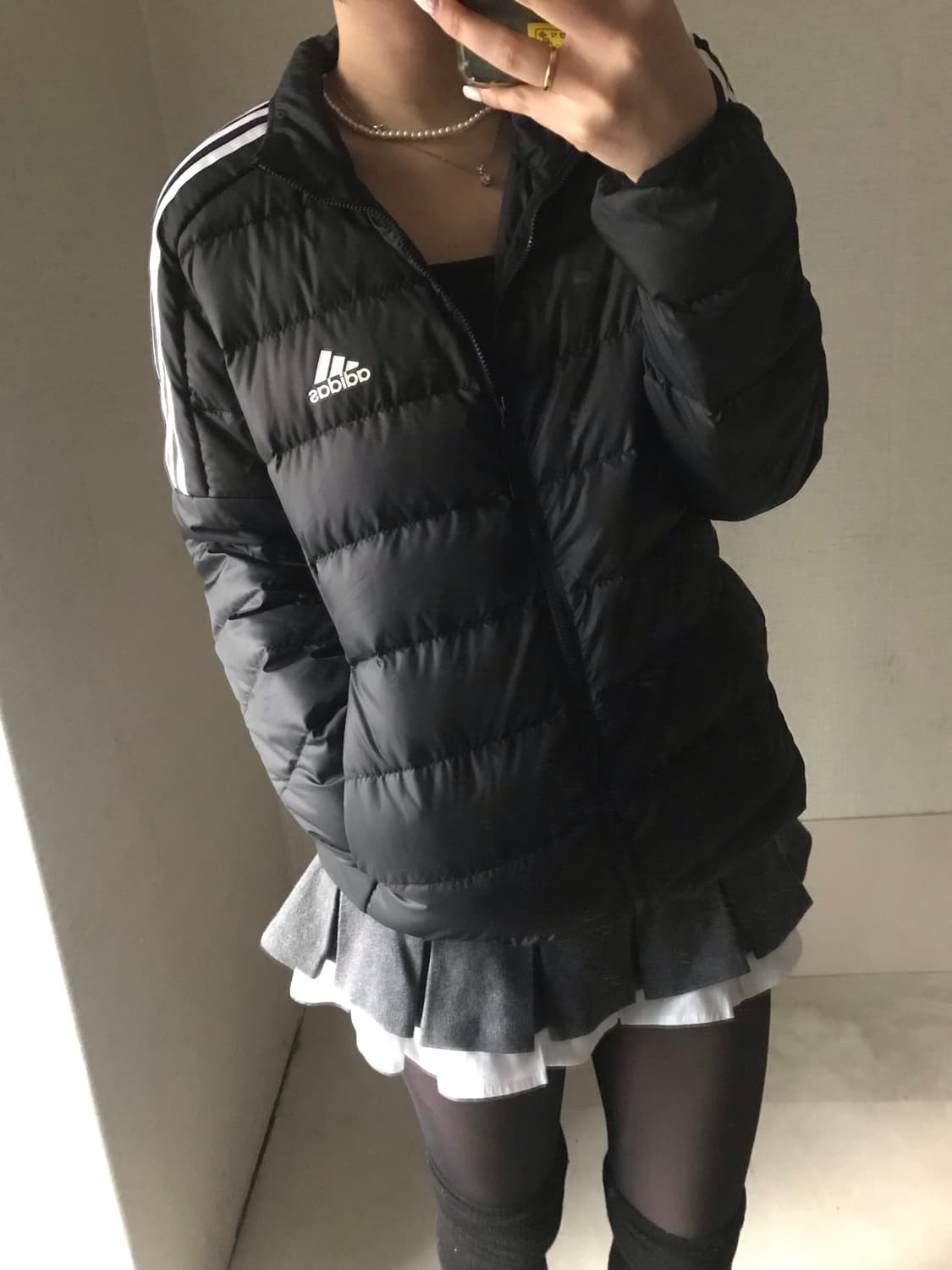 아디다스 검흰 패딩 상품이미지5