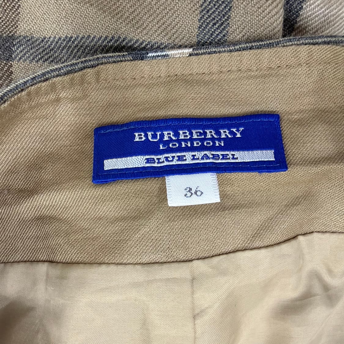 36 버버리 체크 치마 반바지 0202T2 상품이미지3
