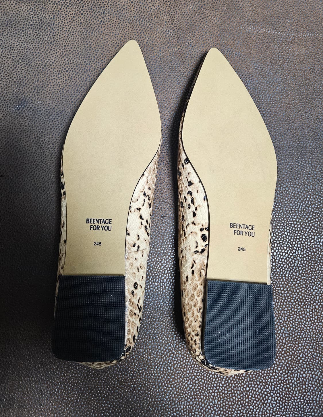  뱀피 패턴 플랫슈즈(245)새상품 상품이미지4