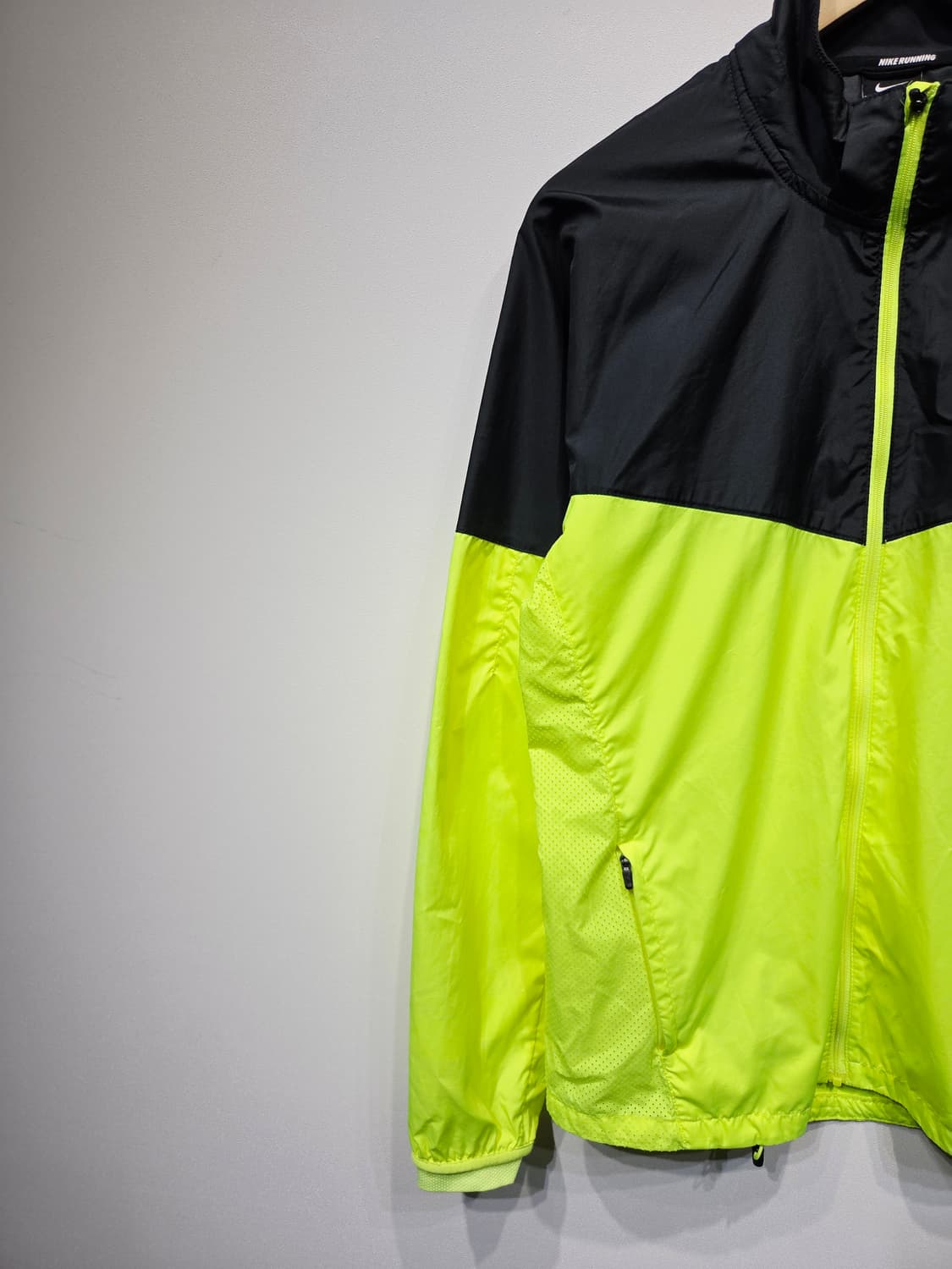 나이키 블랙/형광 윈드러너 바람막이 자켓_M 상품이미지3