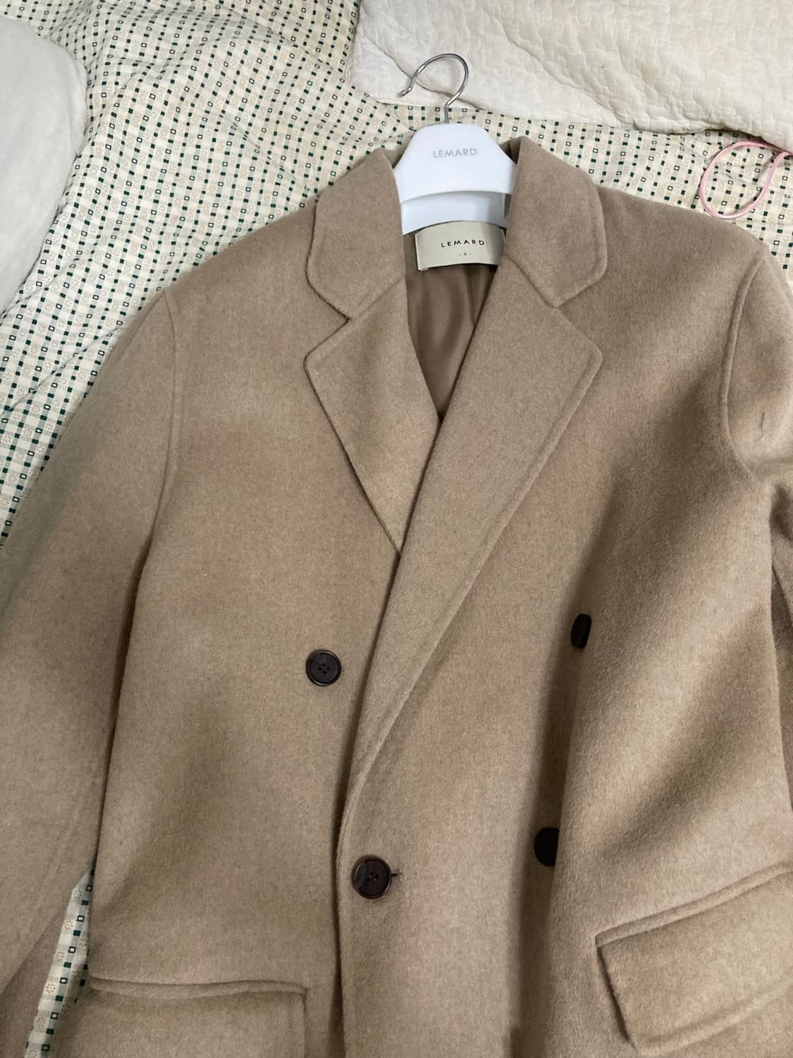 르마드 울 세미오버 코트 카멜 3사이드팔아요 상품이미지1