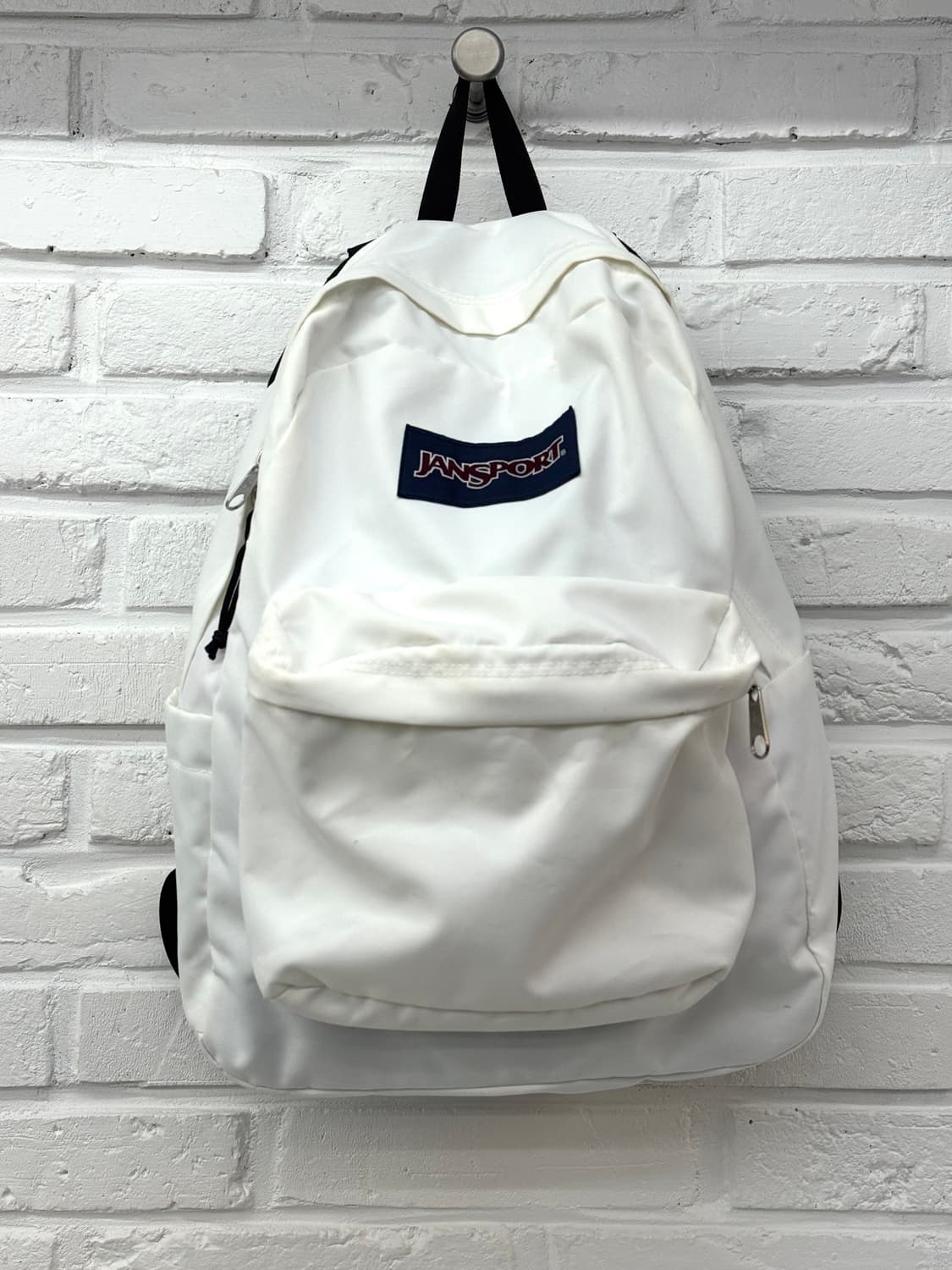 잔스포츠 화이트 백팩 상품이미지1