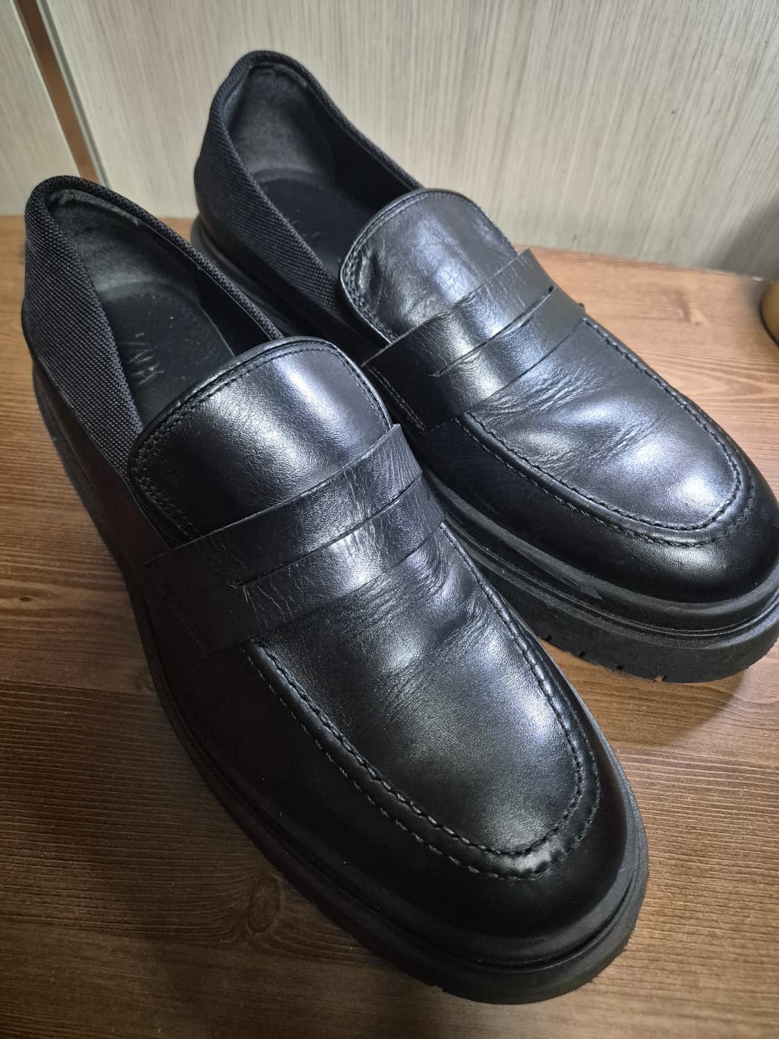 자라 남성 블랙 통굽 로퍼 43 상품이미지1