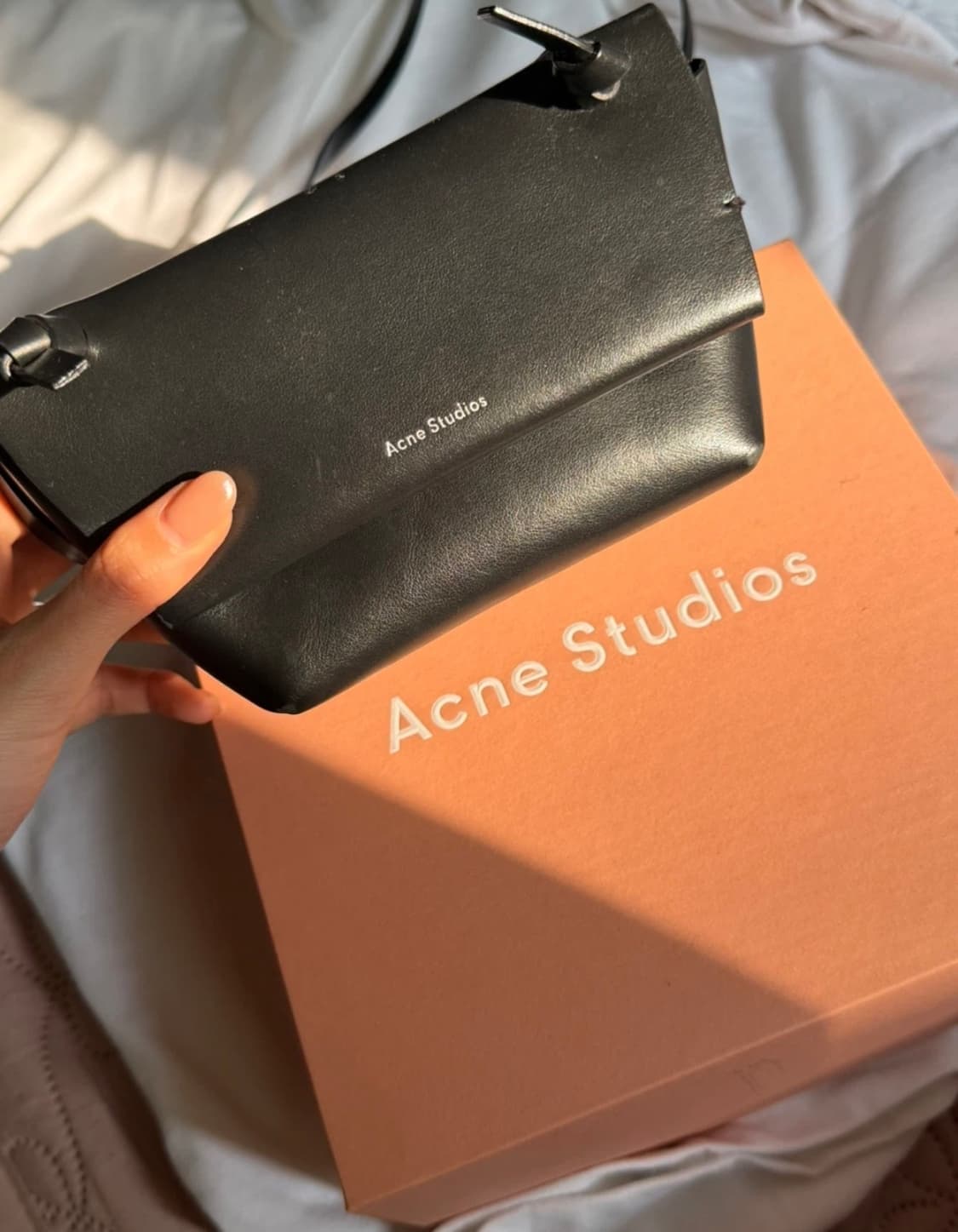 아크네 스튜디오 미니 크로스백 블랙 상품이미지7