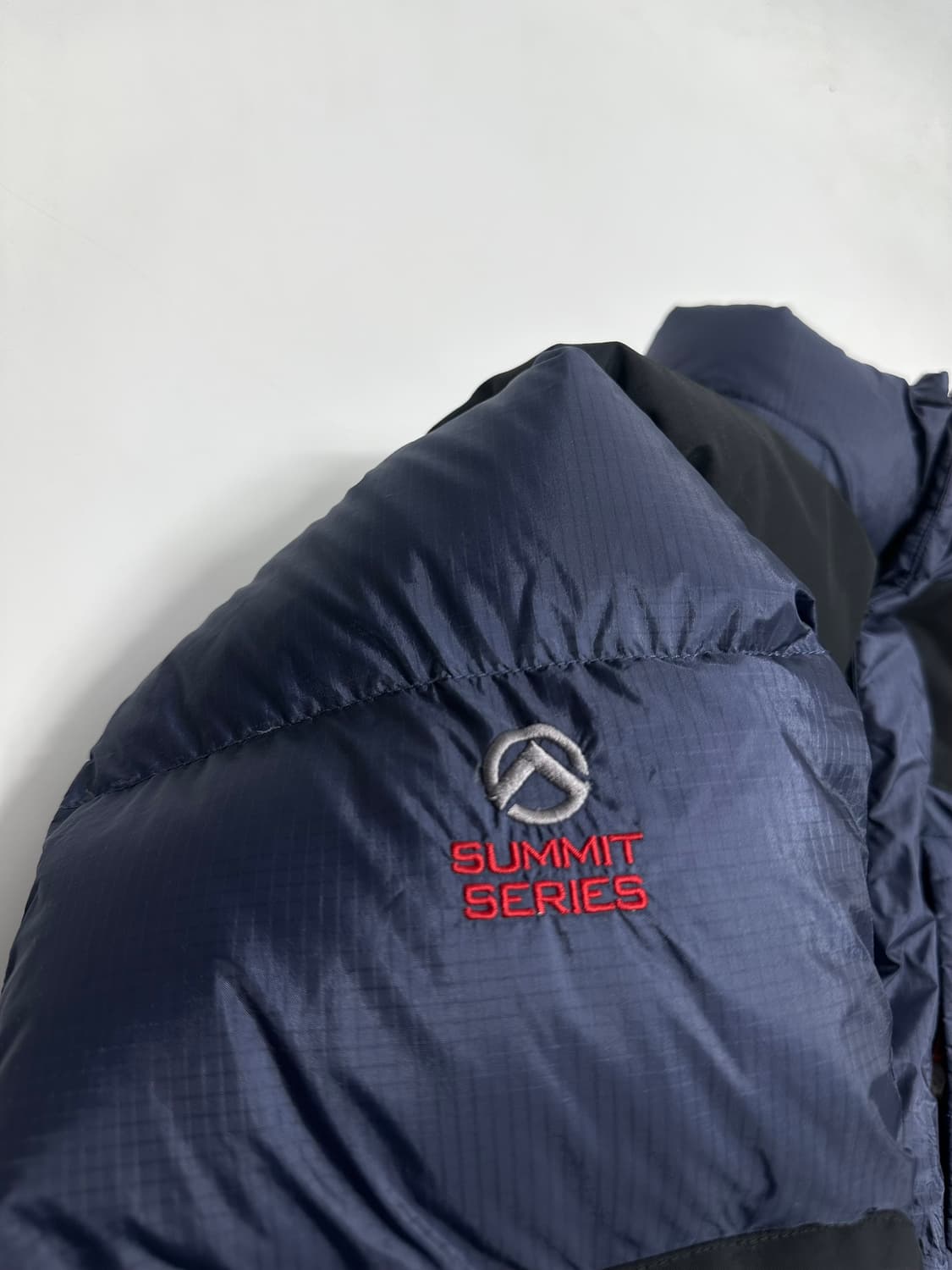 노스페이스 뉴써밋 700 윈드스토퍼 구스다운 패딩 상품이미지2