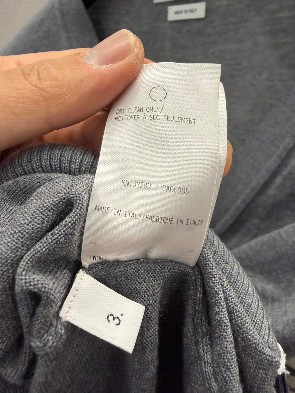 톰브라운 클래식 그레이 메리노울 가디건 3사이즈 상품이미지6