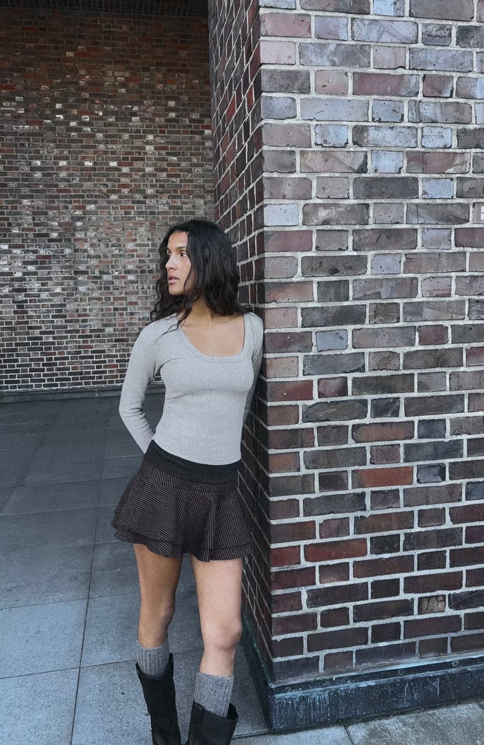 ZARA 자라 더블 드레이프 이펙트 티셔츠, 자라 배색 셔링 라운드  상품이미지3