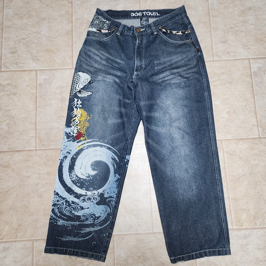 도그타운 오리엔탈 코이 잉어 자수 데님팬츠 상품이미지3