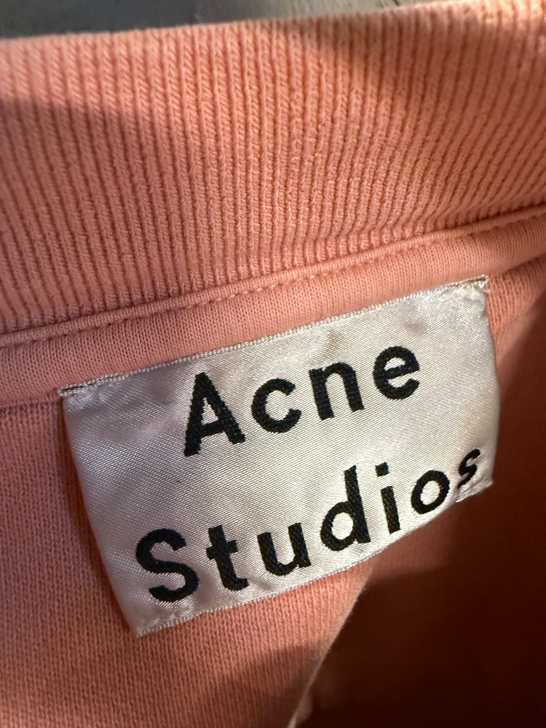 아크네스튜디오 Acne Studios 넥로고 크루넥 스웻셔츠 핑크 상품이미지7