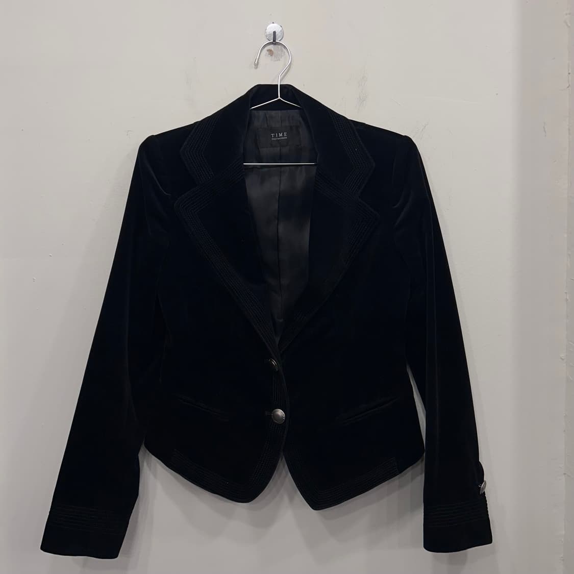 타임 포스트모던 투버튼 벨벳 크롭 블레이져 상품이미지2
