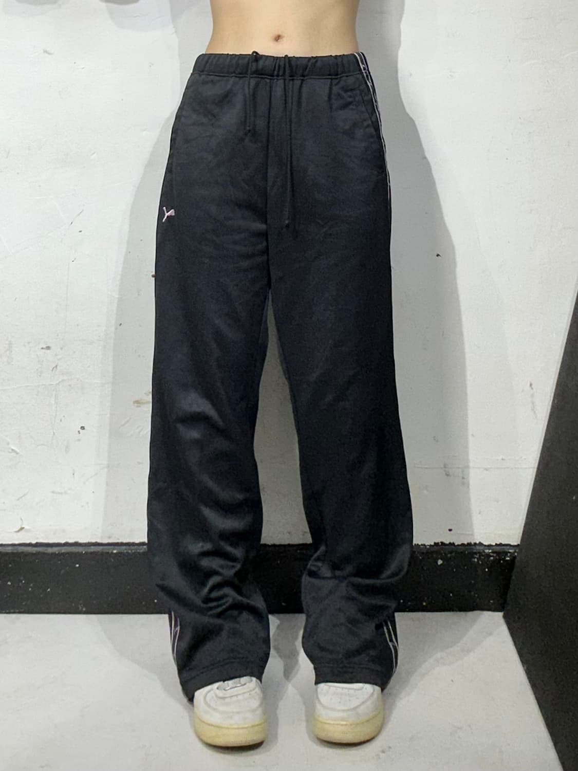 푸마 블랙 와이드 사이드 라인 화이트 포인트 팬츠 L 상품이미지2