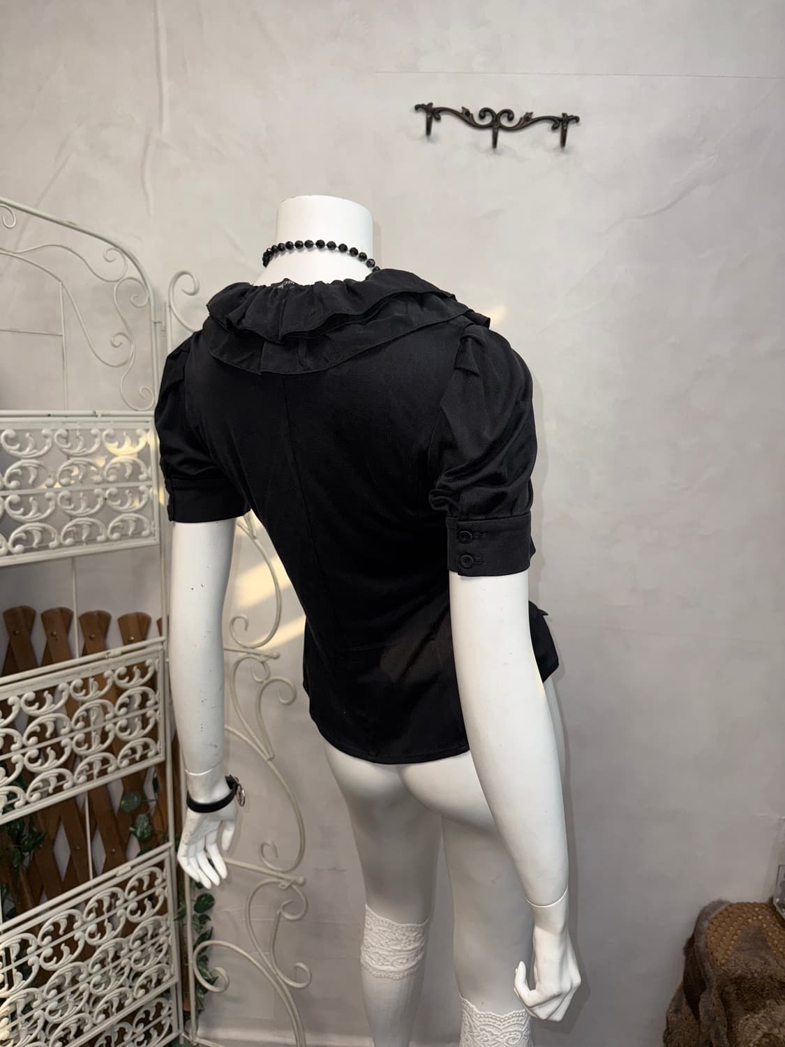 Black ruffle geek chic button blouse  상품이미지6