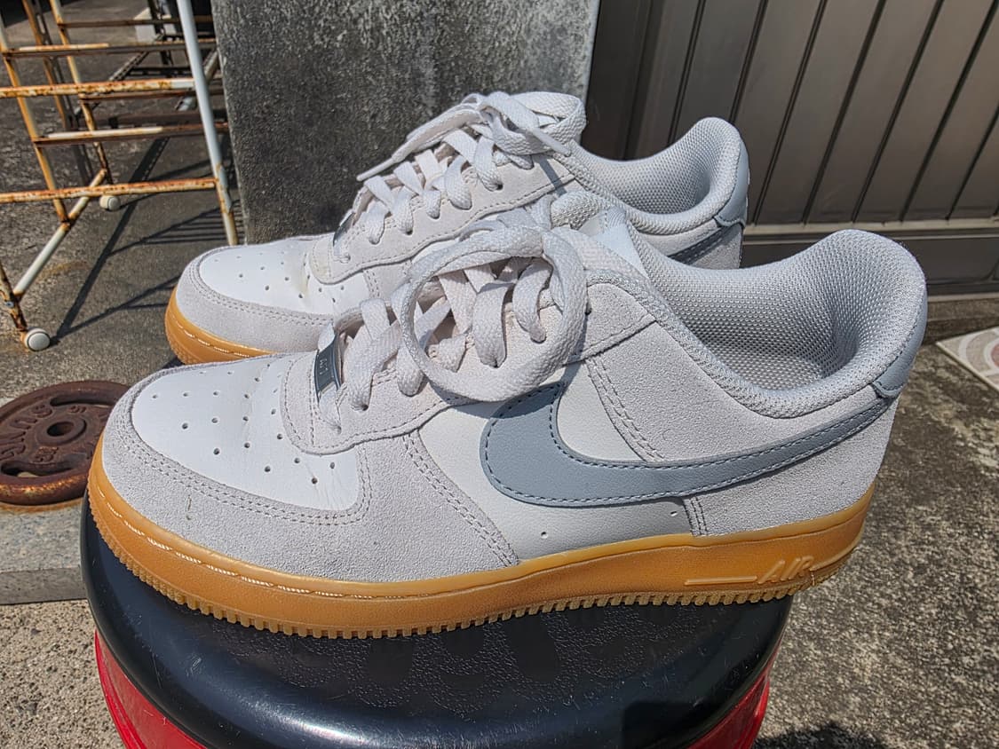 나이키 에어포스1 07 LV8 팬텀 라이트 스모키그레이 250 껌솔 상태 상품이미지1