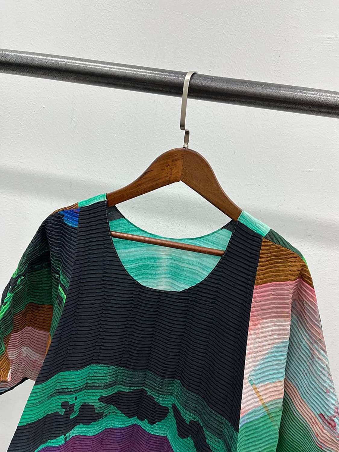 여) 이세이미야케 멀티컬러 반팔 상품이미지4