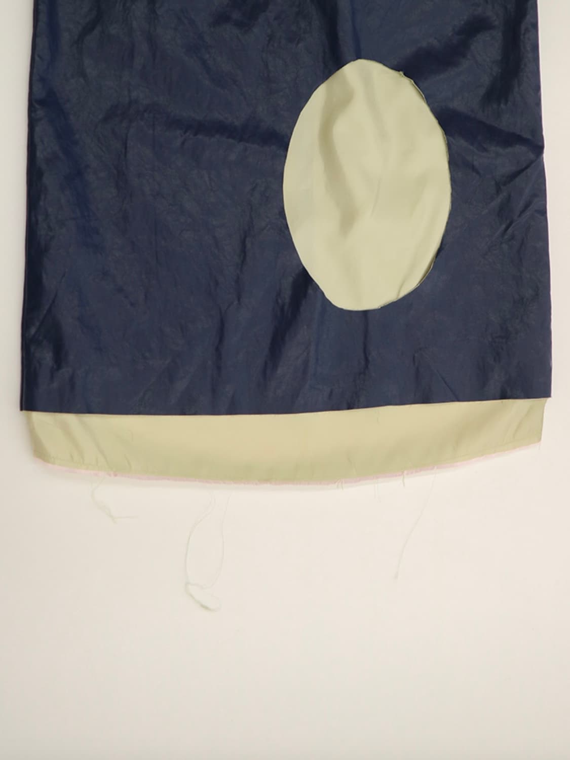 "O" skirt on green - punctum test 상품이미지3