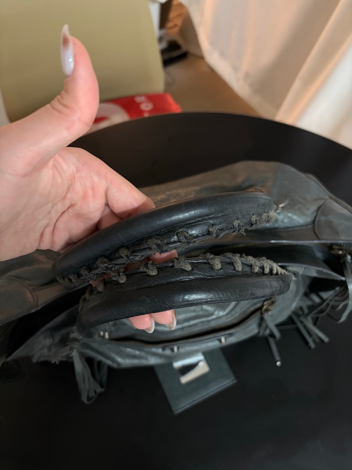 발렌시아가 모터백 스몰 카키 상품이미지5