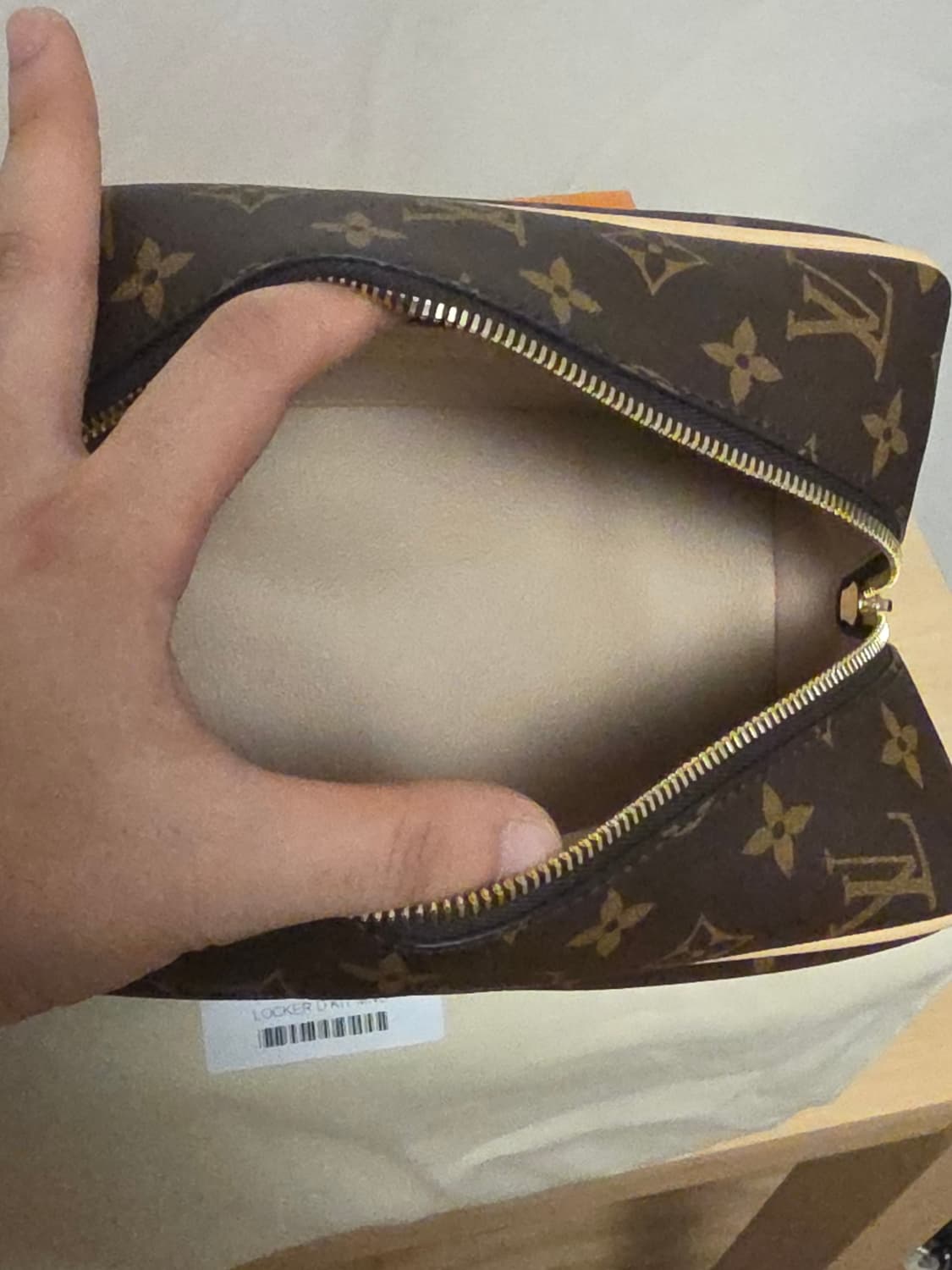 [새상품급] 루이비통 락커 돕키트 모노그램 클러치 상품이미지8