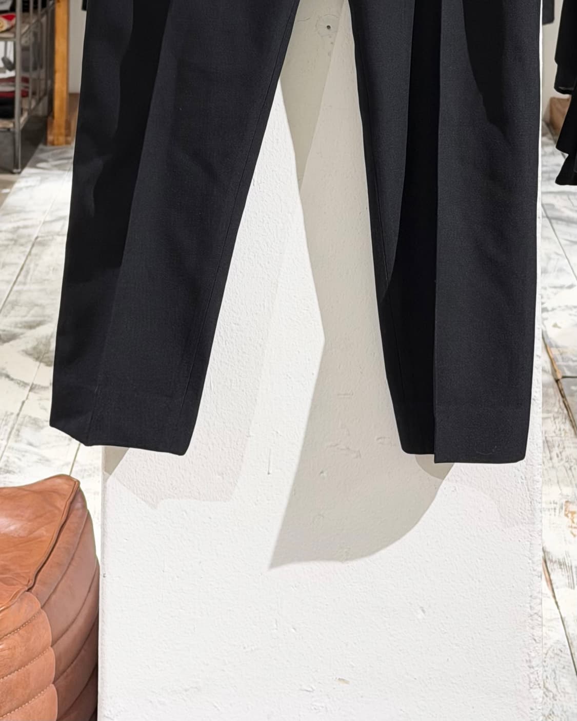 르메르 블랙 버튼 스트레이트 슬랙스  상품이미지5