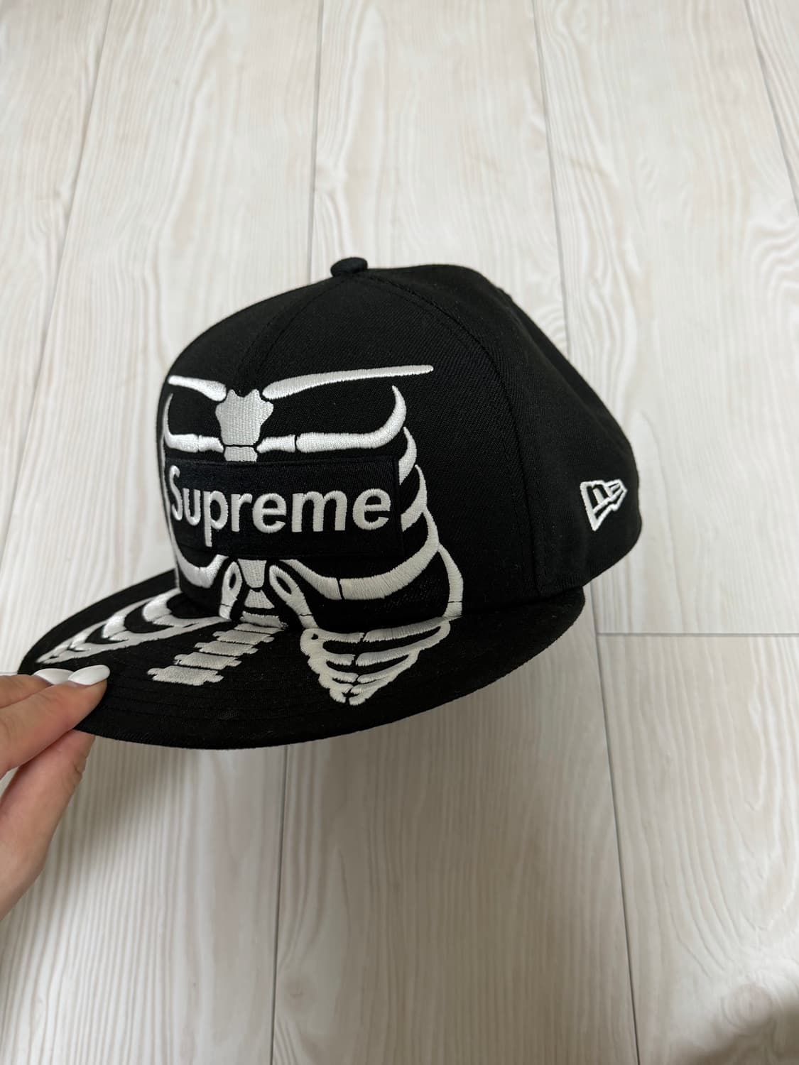 슈프림 본즈 박스로고 뉴에라 블랙 - 25SS  상품이미지3