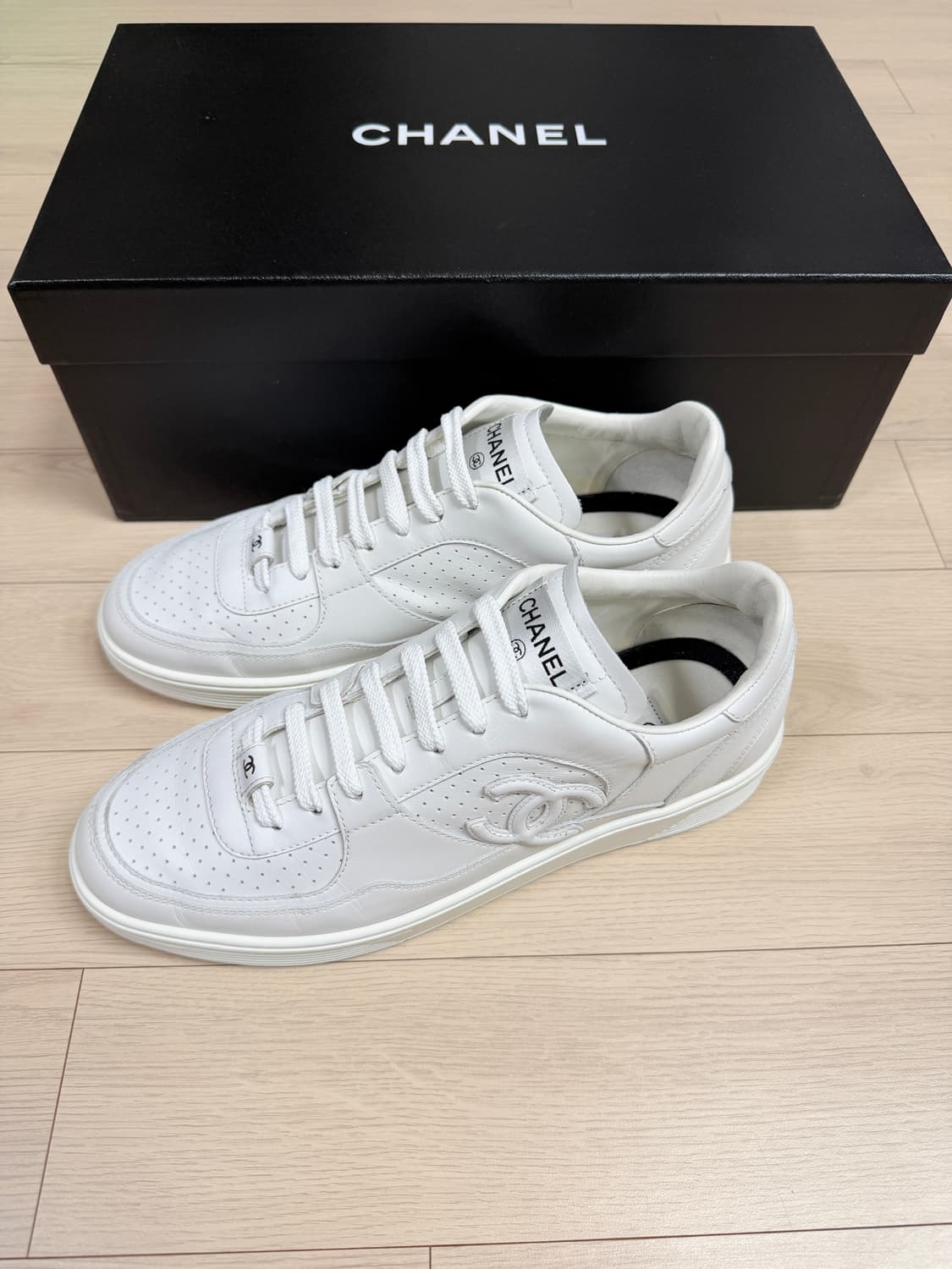 샤넬 g45081 샤넬포스 화이트 42사이즈(270) 상품이미지1