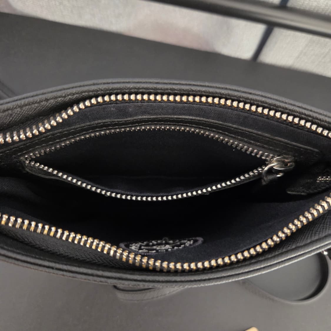 비비안 웨스트우드 비건 사피아노 크로스백 상품이미지6