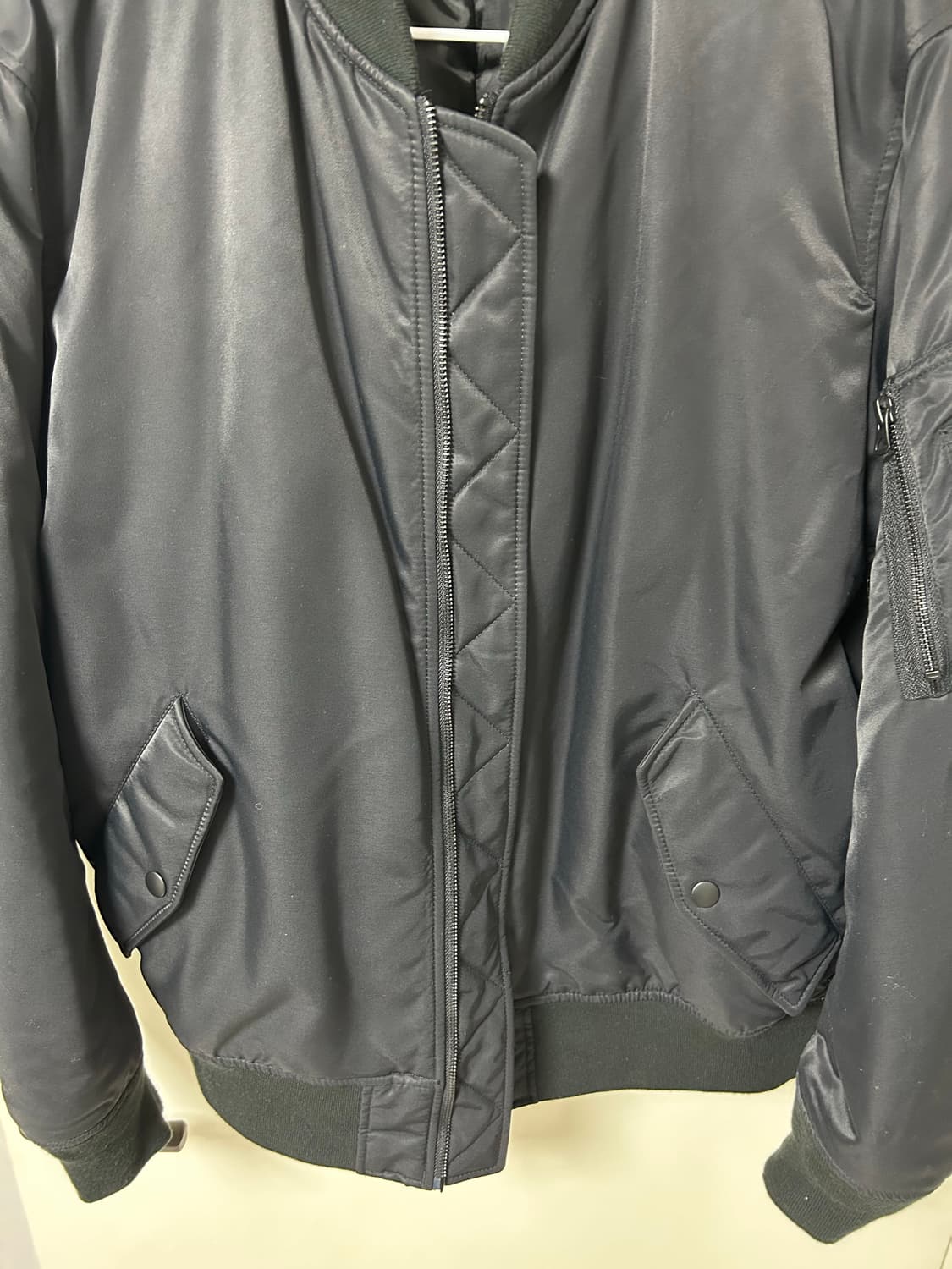 유니클로 MA-1 블루종 블랙 색상 XL 상품이미지9