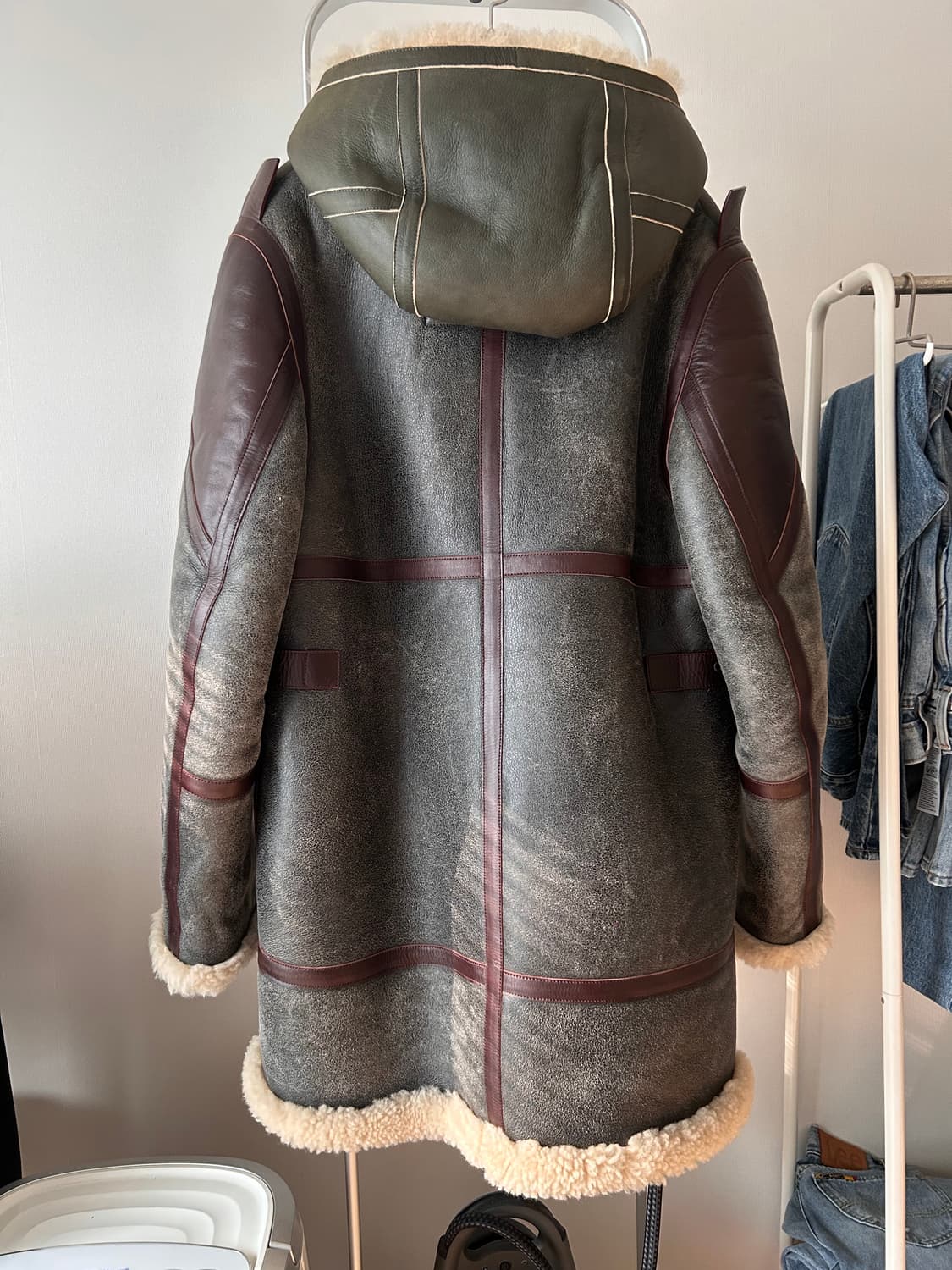 아크네 롱 무스탕 105 상품이미지4