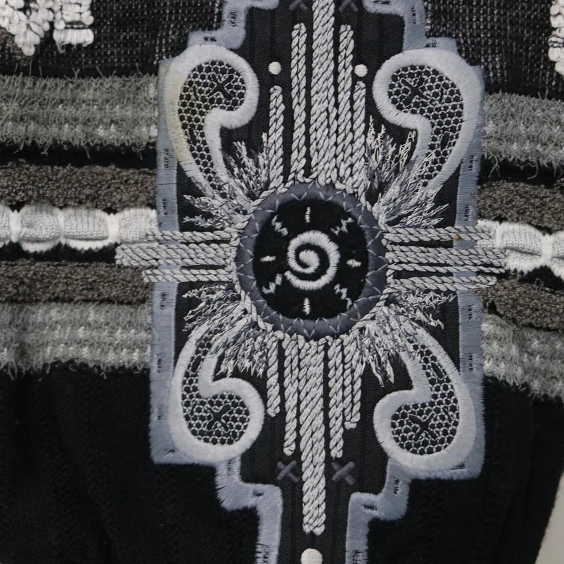 SANTAFE  울 혼방 자수 포인트 니트 64274 상품이미지6