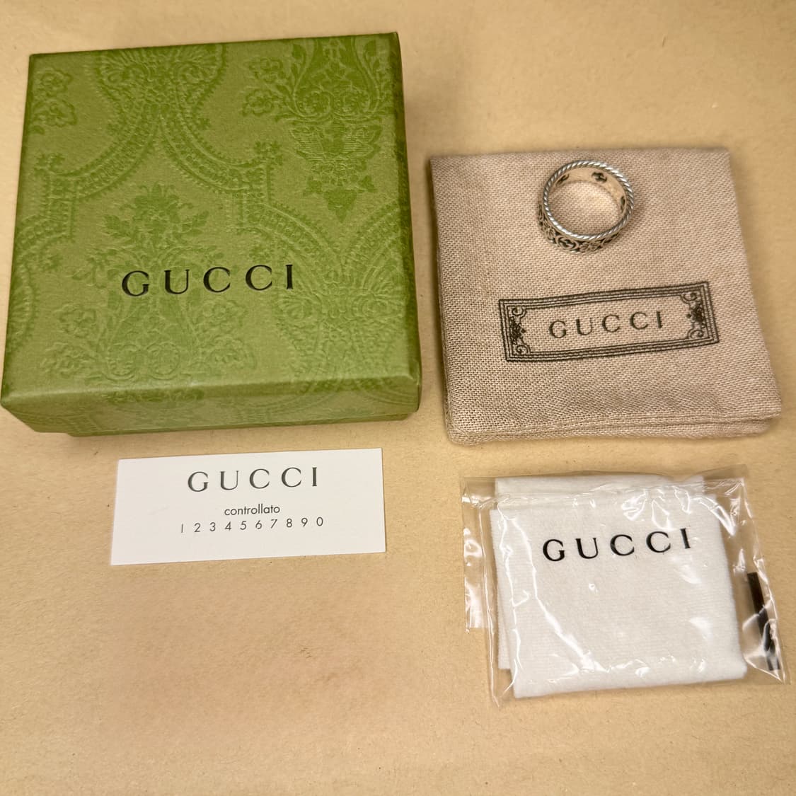 구찌 인터로킹 플라워링 18호 실버 반지 G링 에이지드 피니쉬 상품이미지5