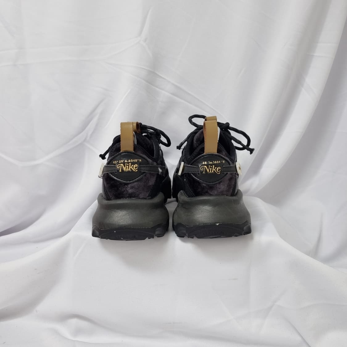225 나이키 TC 7900 블링 블랙 스니커즈 상품이미지3