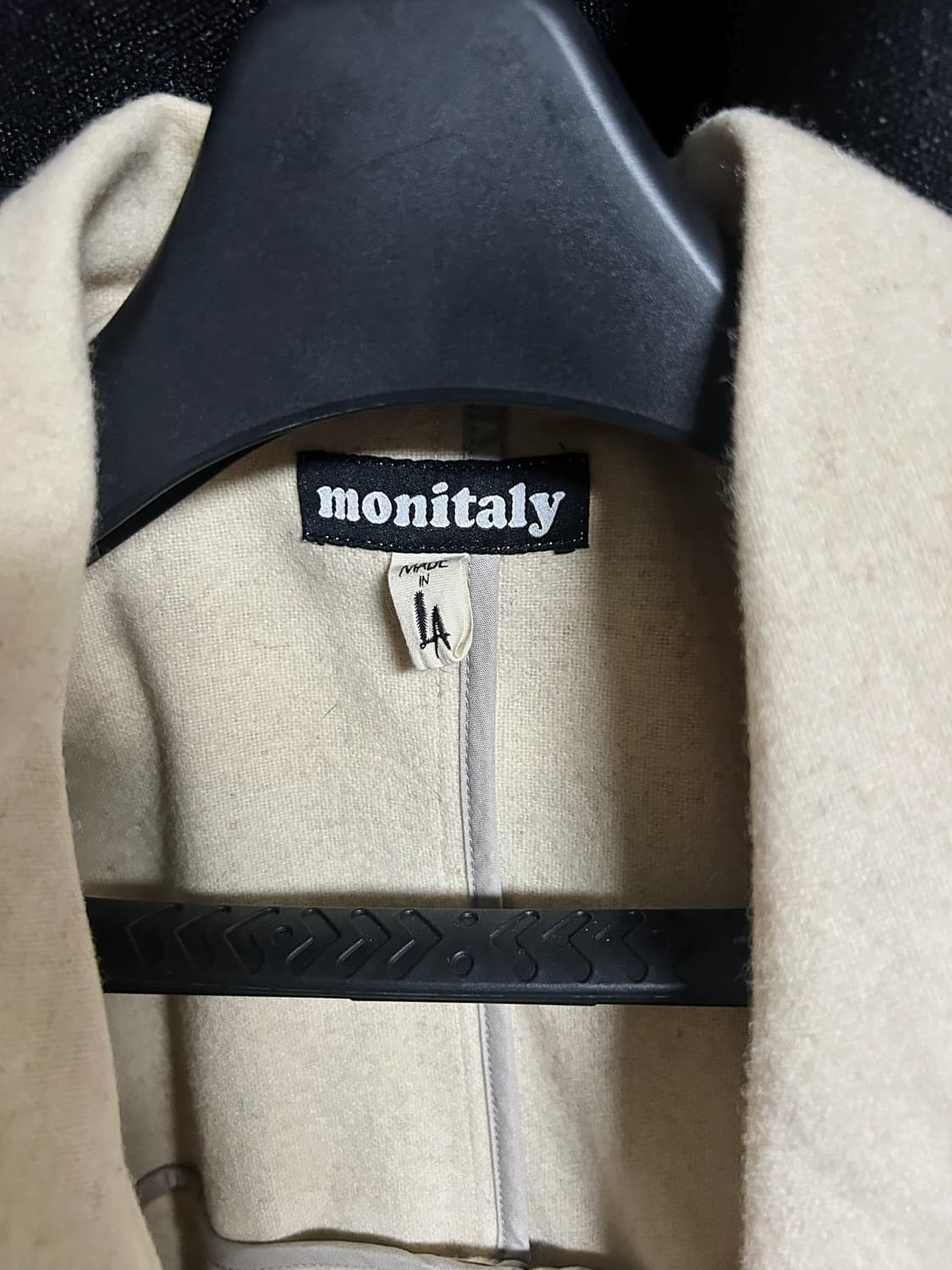 모니탈리 아방가르드 울케이프 상품이미지4