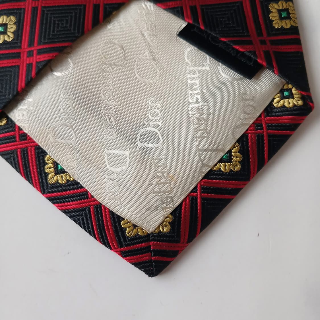 디올 실크 블랙&레드 체크 플라워 넥타이 9.4cm A등급 A19207
 상품이미지10