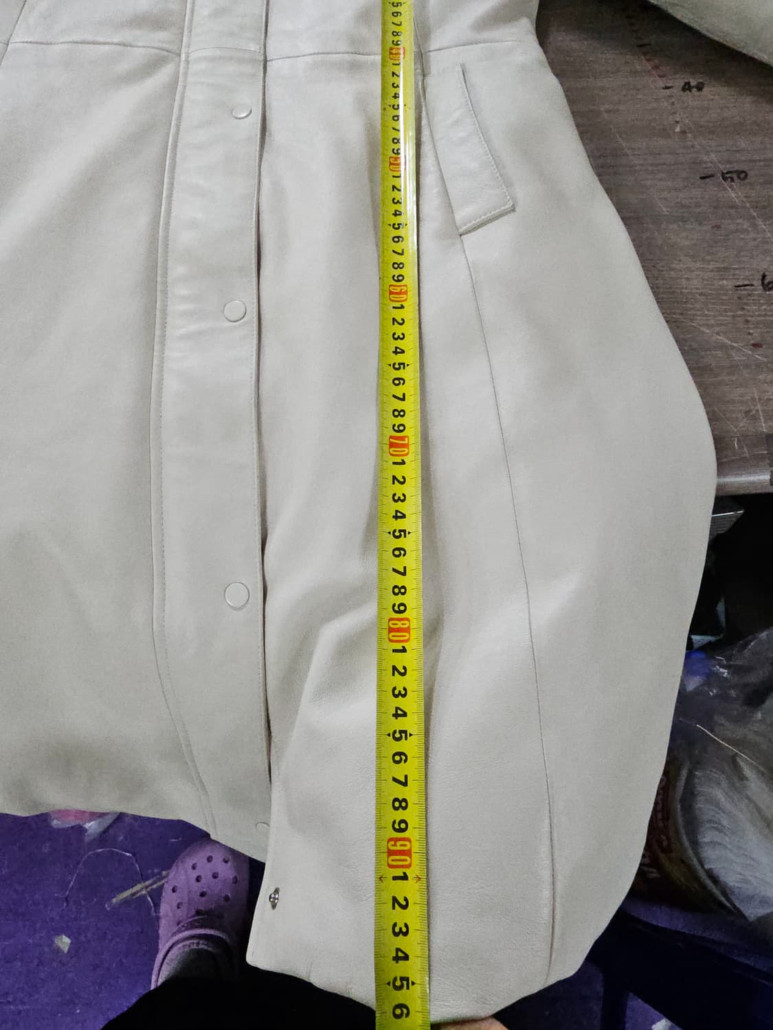 셀렙샵  아이보리 후드 양가죽 롱 구스패딩 코트  55 상품이미지10