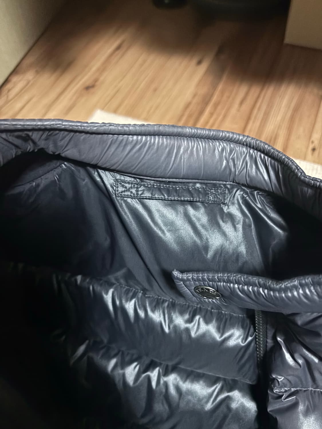 프라다 바이커패딩 정가품 문의 상품이미지1