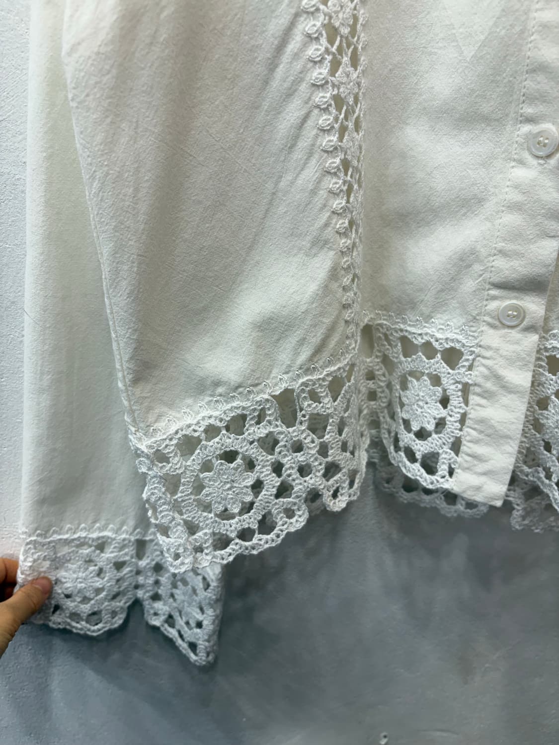 자라 펀칭 레이스 블라우스  상품이미지4