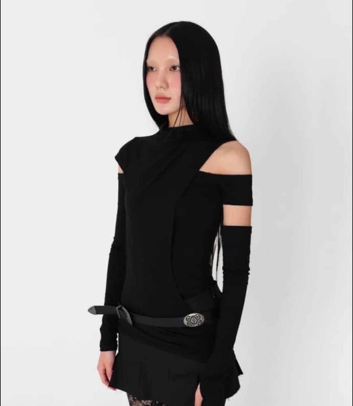 시오서울 sio seoul 카울 넥 워머 롱 슬리브 (블랙) 상품이미지4