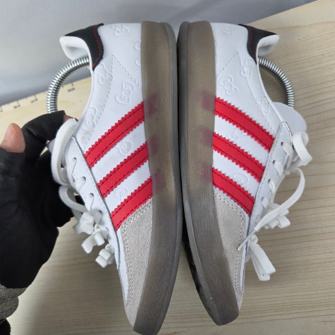 220 아디다스 헬로키티 가젤 인도어 화이트/레드 상품이미지6