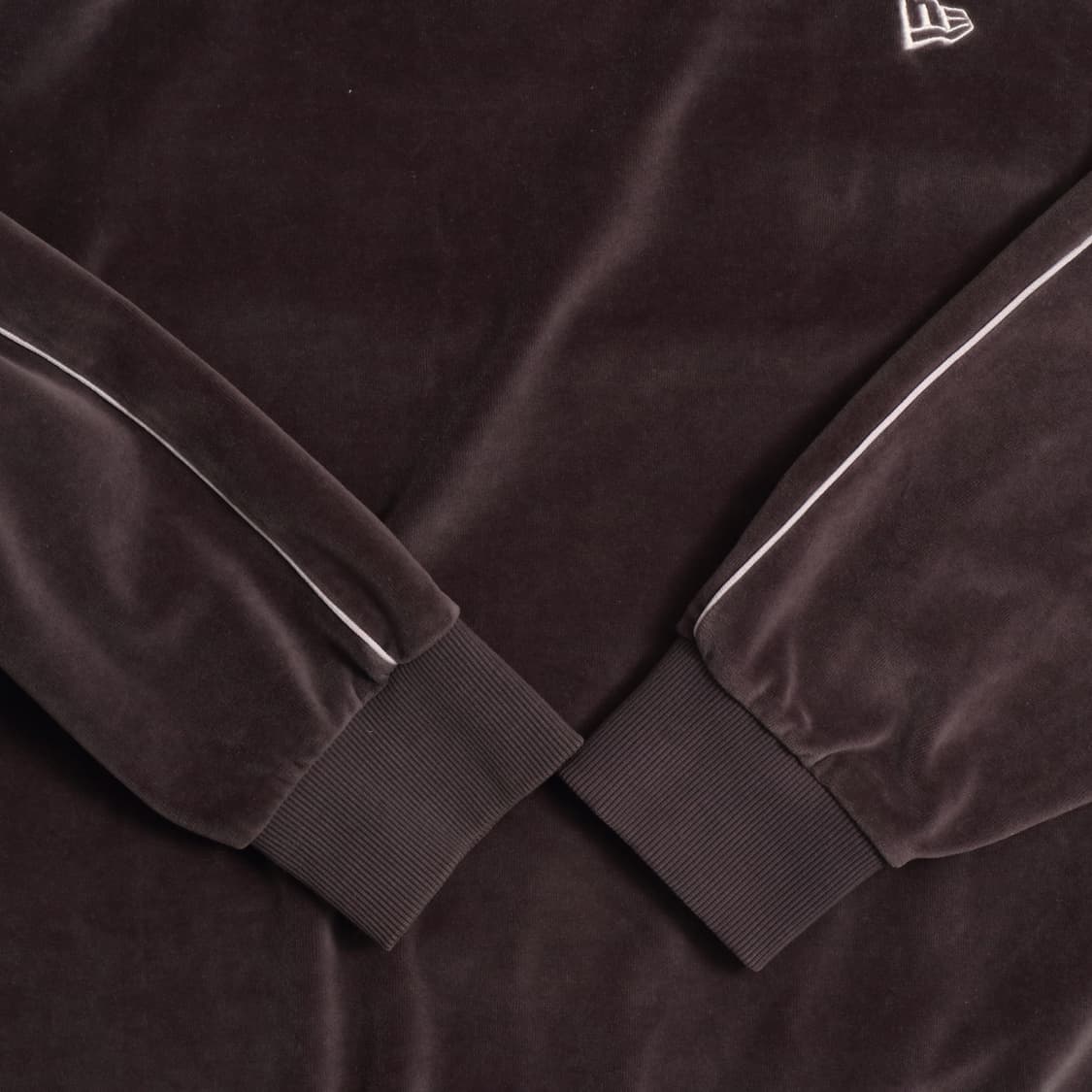 뉴에라 벨벳 나그랑 스웻셔츠 A1602 상품이미지5