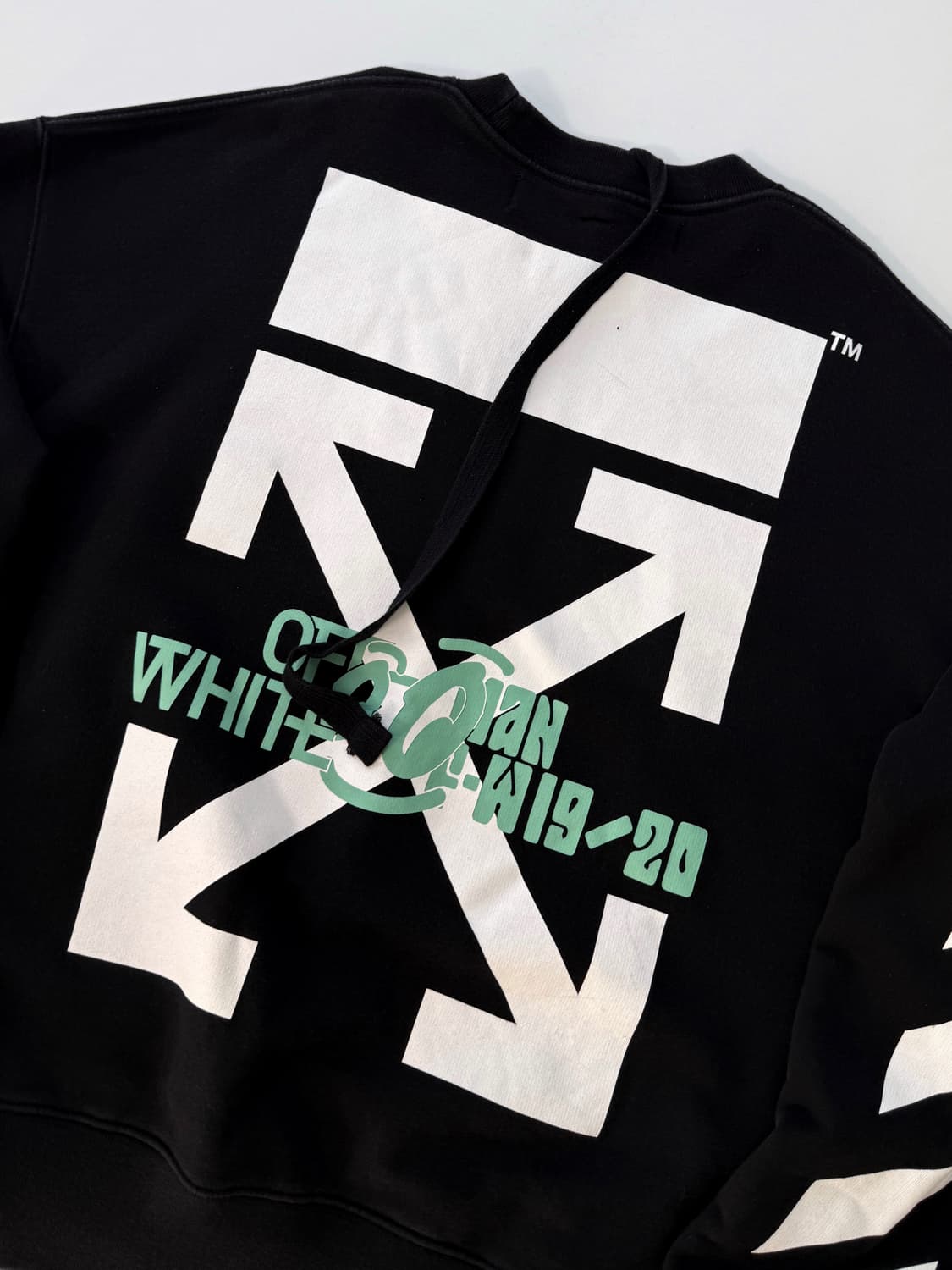 오프화이트 오버사이즈 19fw 워터폴 에로우 스웻셔츠 상품이미지3