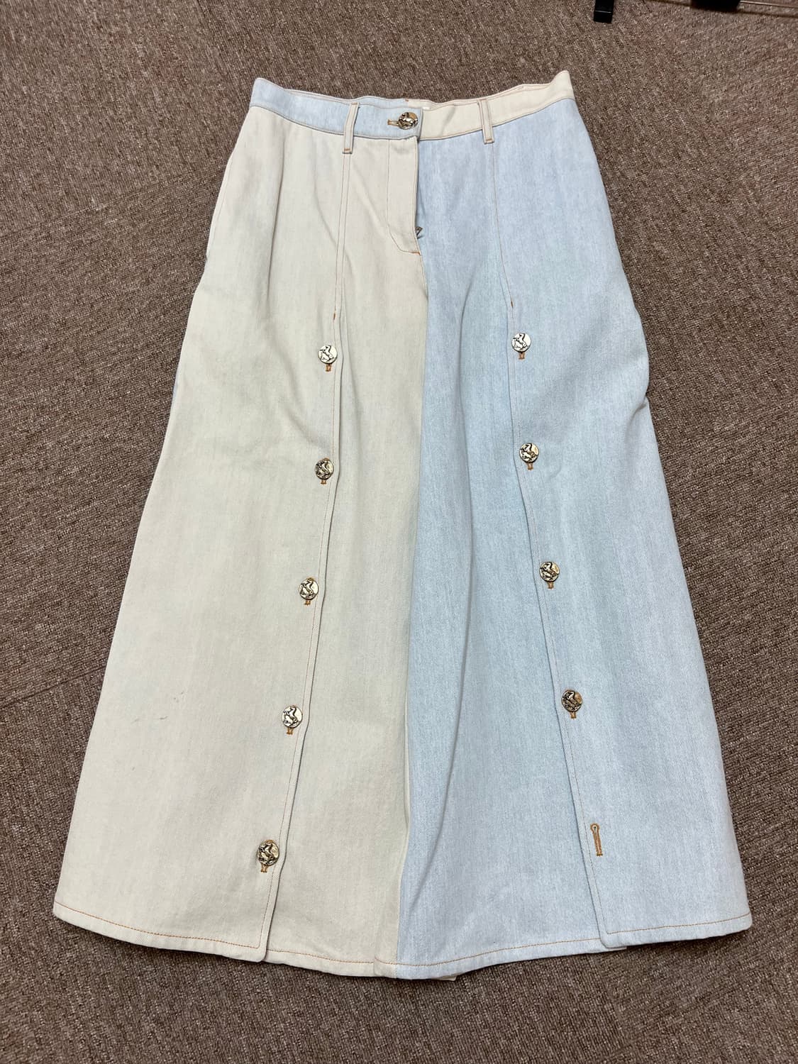 CHANEL 투톤 데님 크롭 와이드 레그 진 상품이미지3