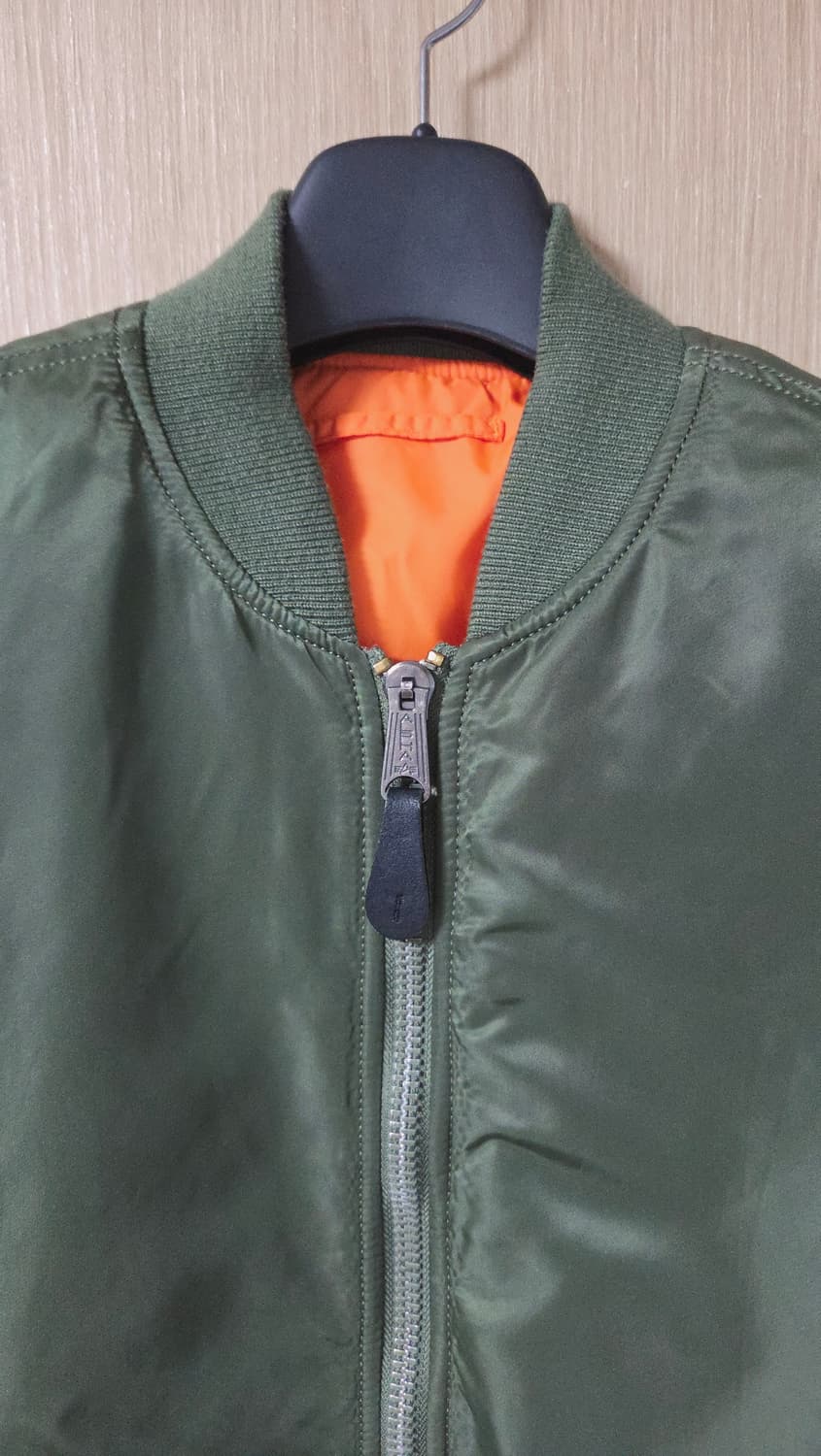 (착샷) 알파인더스트리 ma-1 세이지 상품이미지4