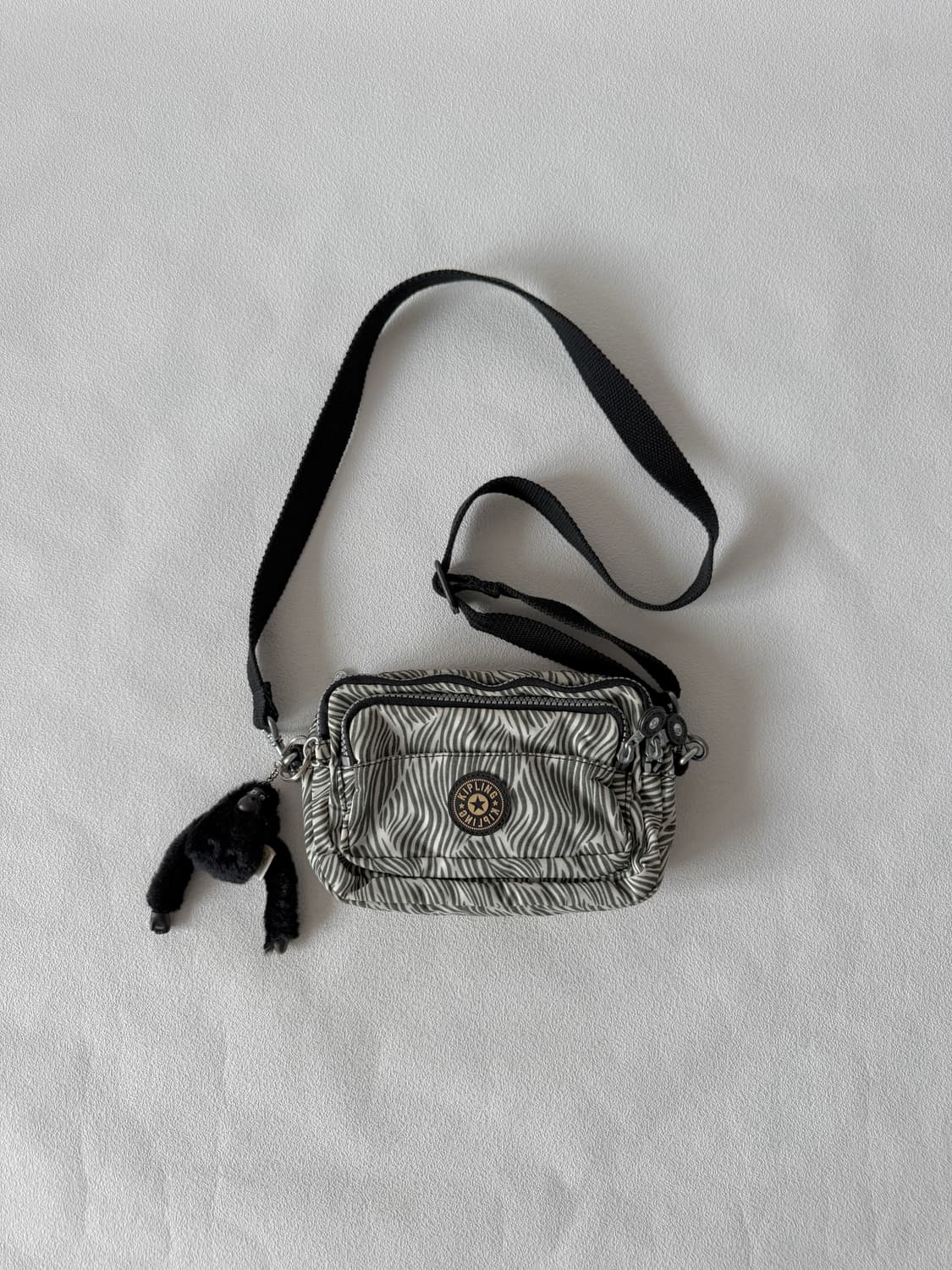 키플링(Kipling) 지브라 미니 크로스백 상품이미지1