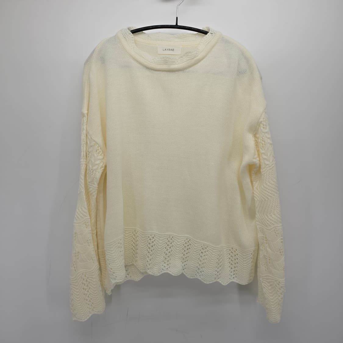 레이스 디테일 러플 니트 아이보리 상품이미지1