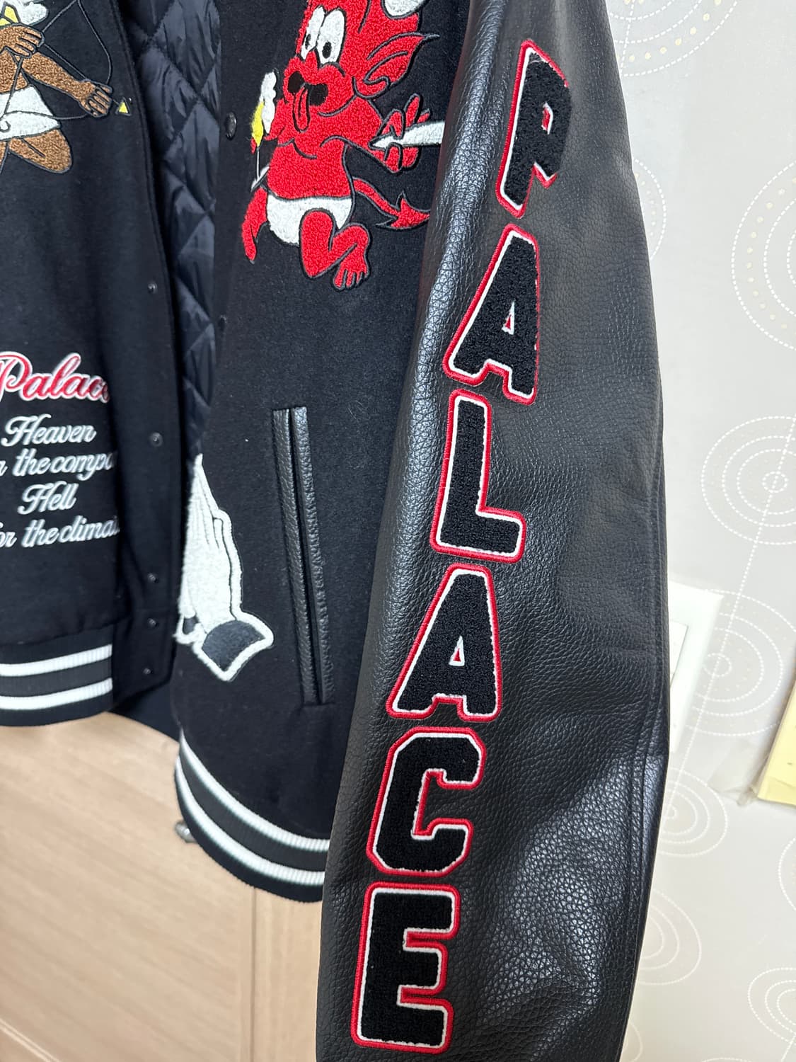 palace fallen angels varsity jacket 상품이미지3
