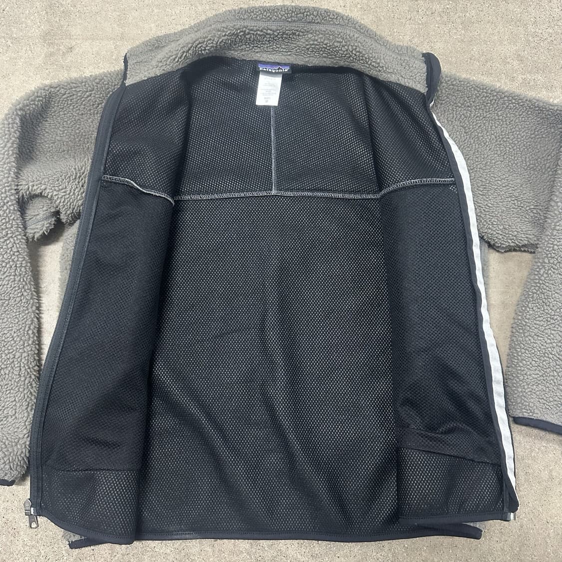 파타고니아 클래식 레트로-X 플리스 자켓 니켈/블랙 상품이미지3