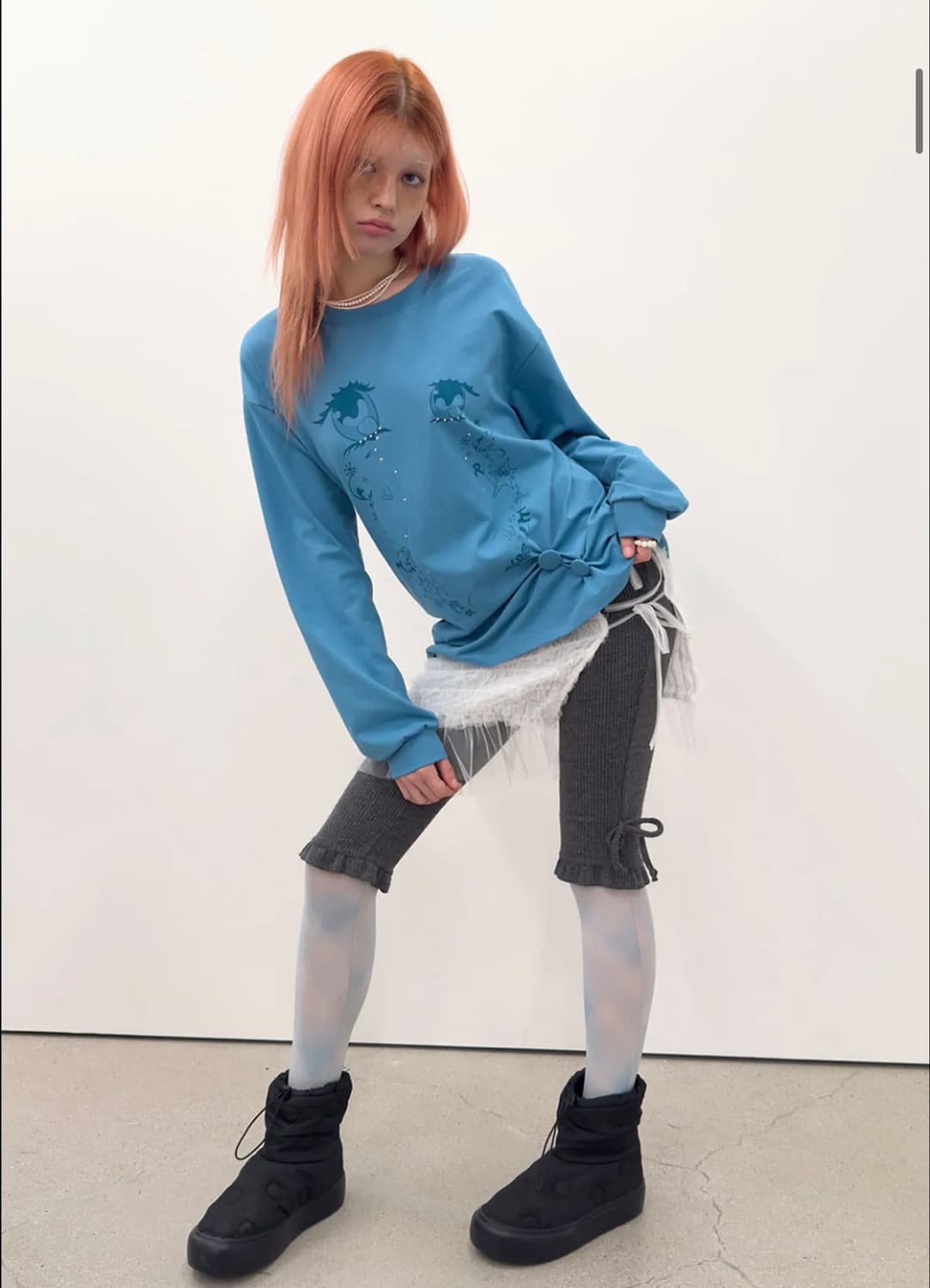 타입서비스 Cry Eyes Ruched Top 상품이미지1