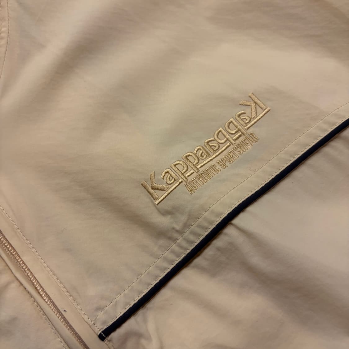 [L] 카파 Kappa 파이핑 우븐 베이지색 바람막이 자켓 D821 상품이미지4