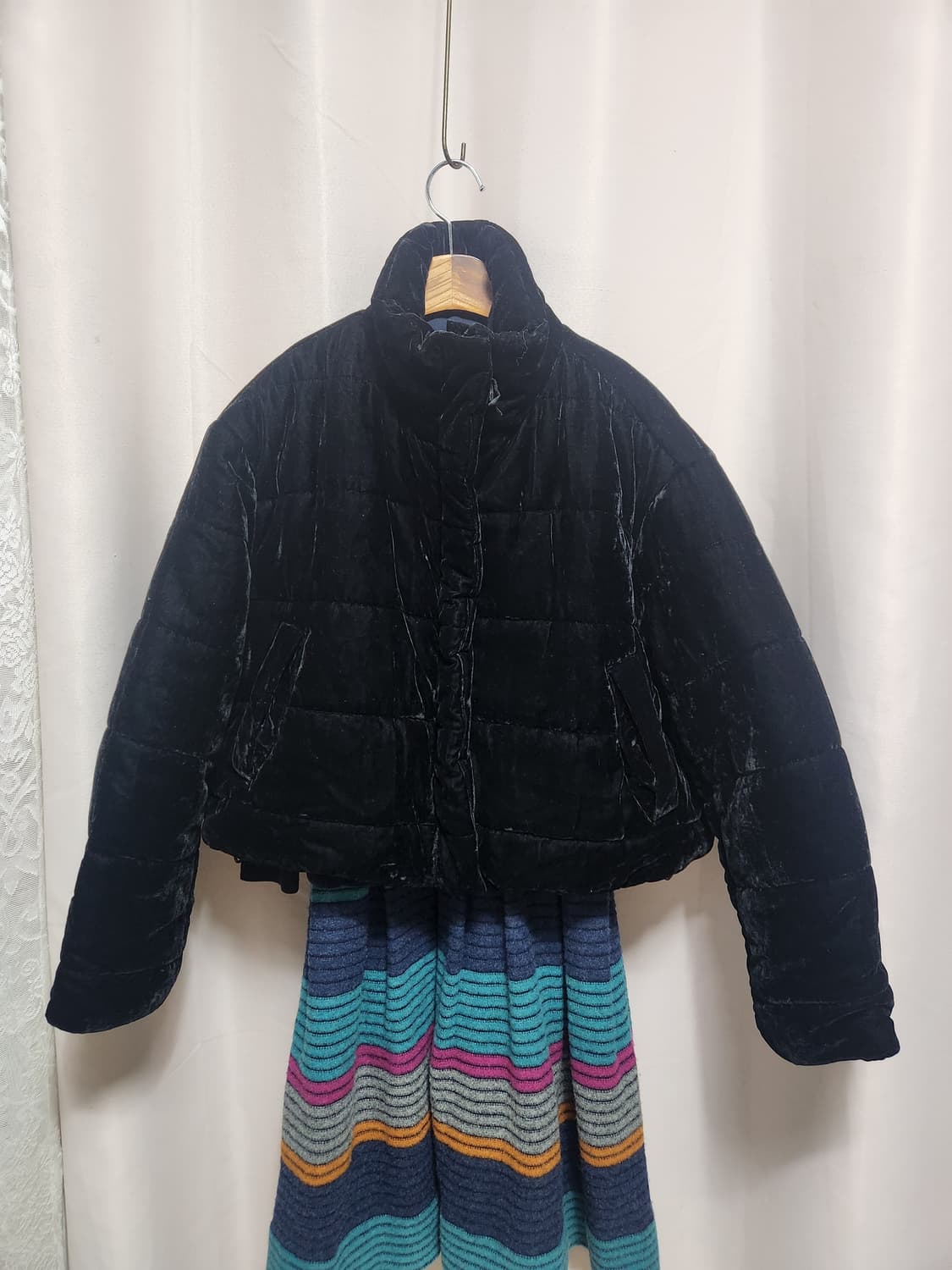 11AM 벨벳 블랙 숏패딩 점퍼 상품이미지1